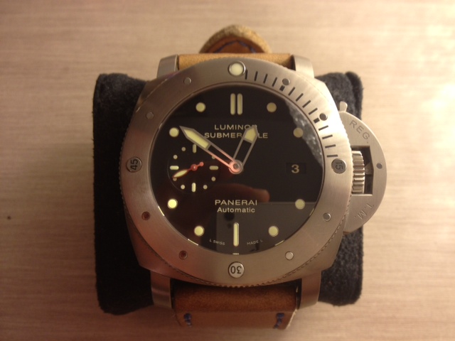 VENDU Panerai submersible, pam 305.Merci le .fr! 305_210