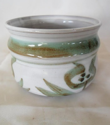 White Horse Pottery PJG is Patrick Gaze from Nelson White_10