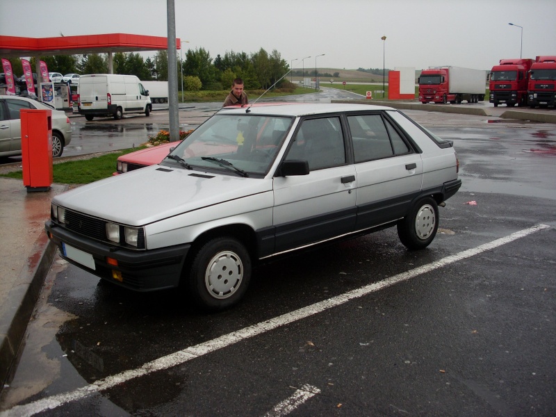 R9 Turbo Phase 1 Rouge avec mécanique de phase 2 Sl370112