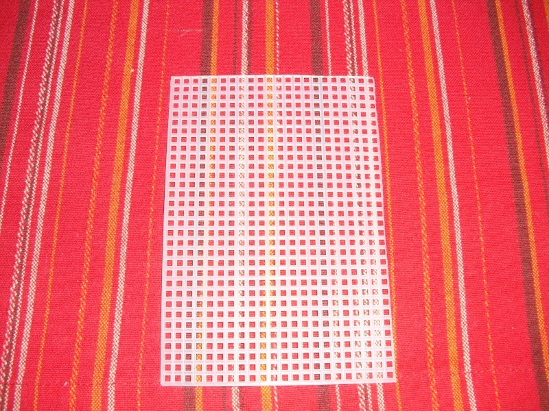 Boîte à mouchoirs en plastic canvas Cimg0611