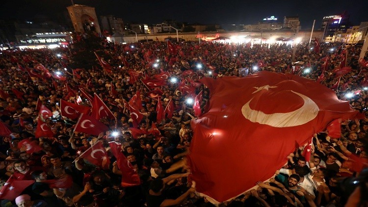 تركيا من انقلاب فاشل إلى أزمة اقتصادية 578b7710