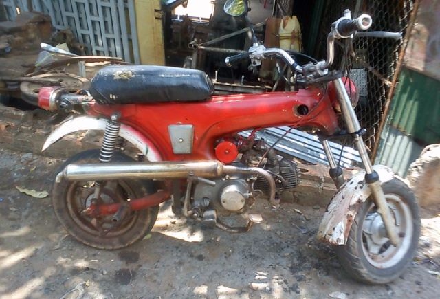 Minis motos au Cambodge Dansso10