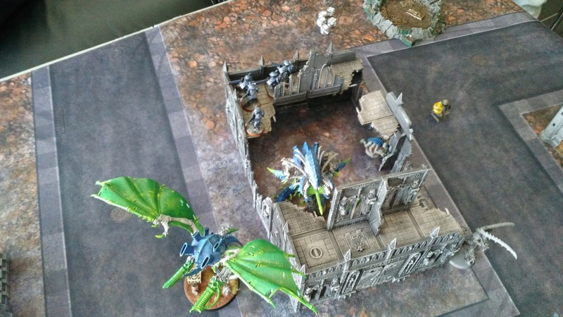 Tyranides vs Tau - 1CPM 1250 Pts  4c10