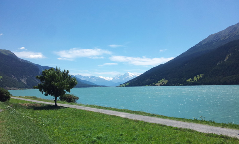 3 jours, 6 pays, 14 frontières et 1600km entre cols et lacs des Alpes 20160815