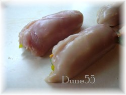 Roulades de poitrines de poulet farcies à la chair de saucisse et au fromage 13712210