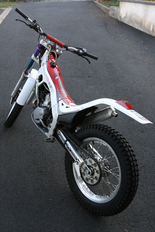 A vendre - MONTESA COTA 315R - AM 2004 - Kit déco blanc Img_5810