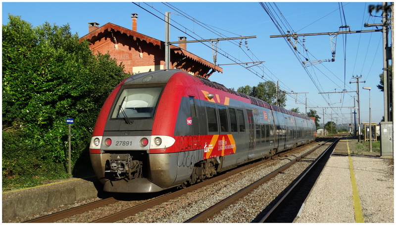 Photos et vidéos de la ligne Bordeaux - Toulouse - Narbonne - Sète (Fil 3) - Page 38 31_mon10