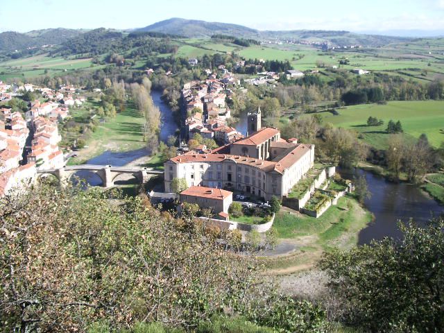 Les villes installées à l'abri d'un méandre Presqu10