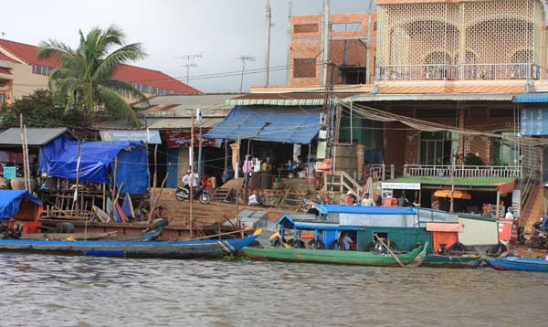 Le Cambodge, à savoir ... Port-k10