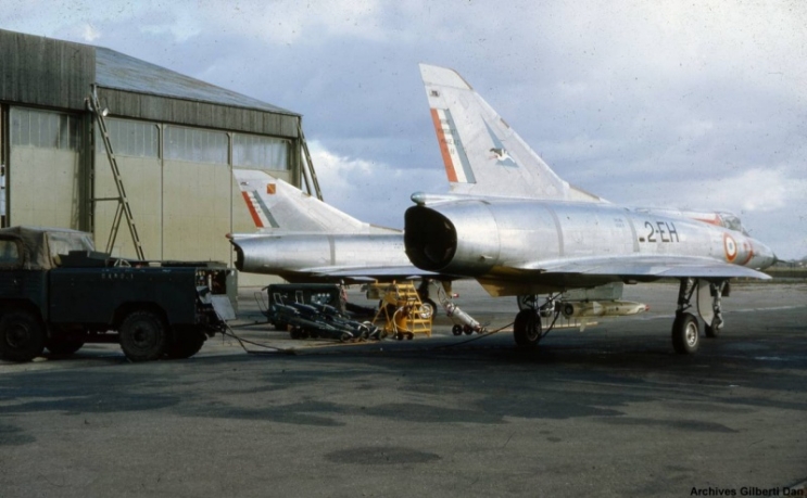 Mirage III C... à la "sauce Tanguy" - 1/48 - Page 35 0310