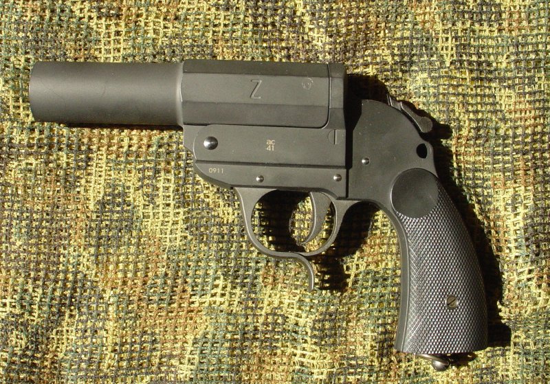 CAW Kampfpistole, ABS version 25-lef10