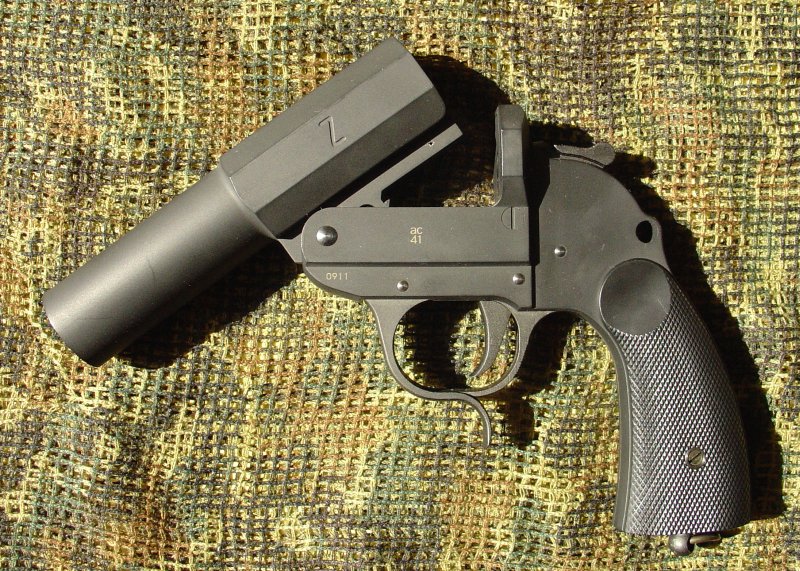 CAW Kampfpistole, ABS version 30-lef10