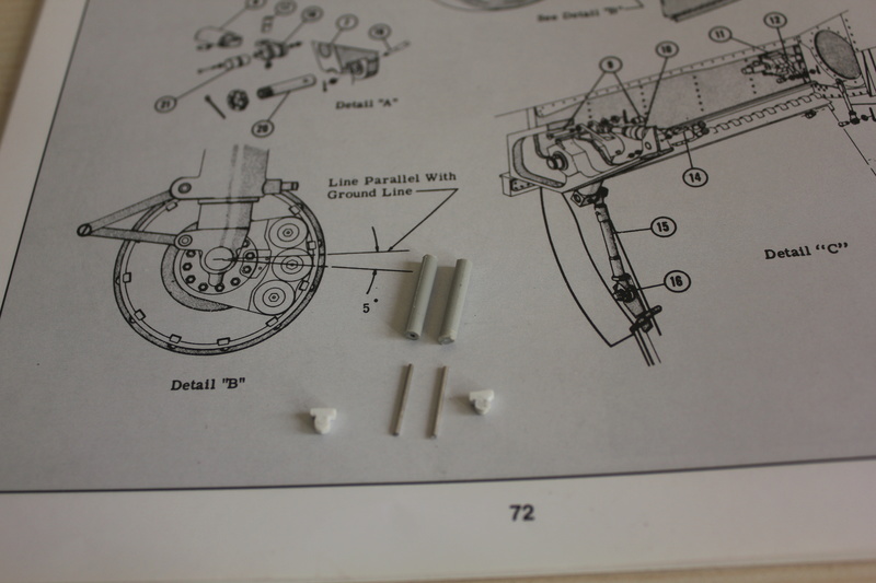 1/48 F9F8 COUGAR ( FM + scratch ) Img_1530