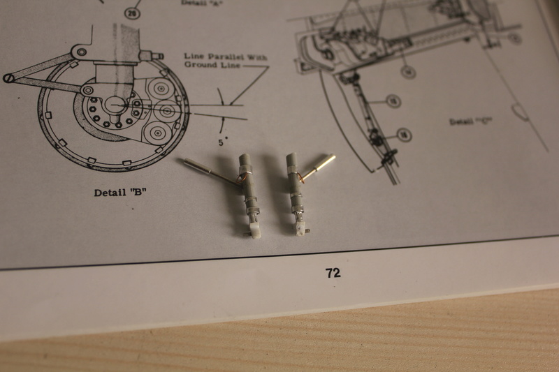 1/48   Grumman   F9F8 COUGAR    ( FM + scratch )  Img_1531