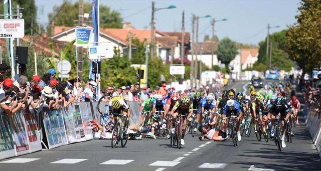 TOUR DU POITOU-CHARENTES  --F--  23 au 26.08.2016 Va111