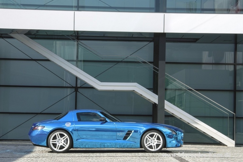 [Videos] SLS AMG E-Cell & SLS AMG Coupé Electric Drive - Page 2 012-sl10