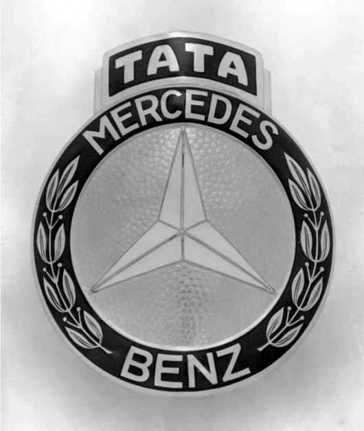 Mascottes Mercedes Tata-m10