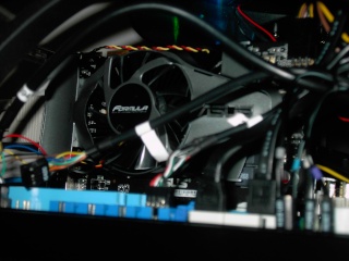 Tour pc mi-gamer ATX Antec Skeleton Pict0619