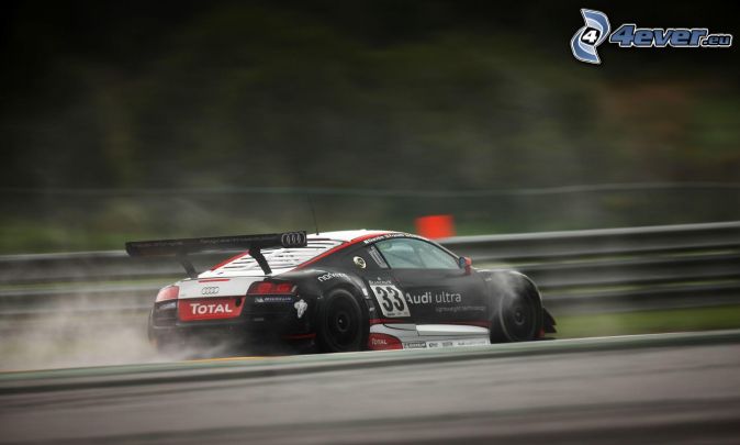 Photos spectaculaires de courses - Page 29 Audi-v11