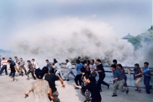 DESCUBREN PORQUE ALGUNOS TERREMOTOS GENERAN GRANDES TSUNAMIS Tsunam10