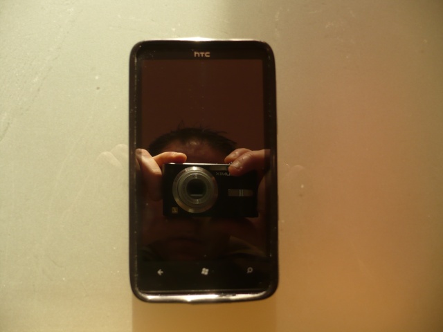 MOBILEFUN - [MOBILEFUN.FR] Test de la coque HTC HD7 Flexishield Advanced Noire P1040014