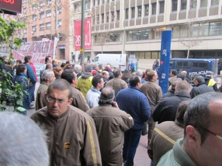 Crónica y Vídeo del juicio celebrado en los juzgados de lo social de Hernani por los 17 compañeros despedidos Img_0220