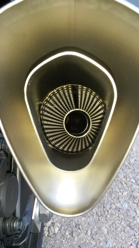 chicane akrapovic - Echappement Akrapovic - Page 9 20160844