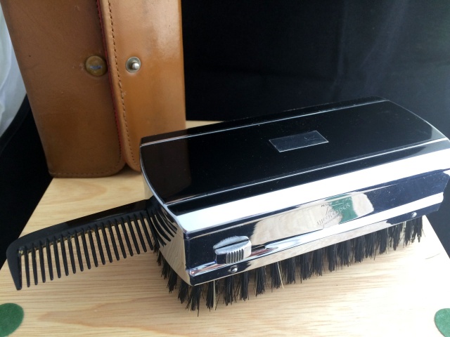 Weekender - Un Gillette tech dans une brosse ... Img_3039