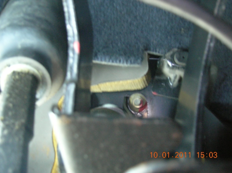 capteur du regulateur de vitesse et pedale embrayage - Page 2 Dscn2013