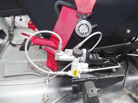 montage frein a main hydraulique avec répartiteur