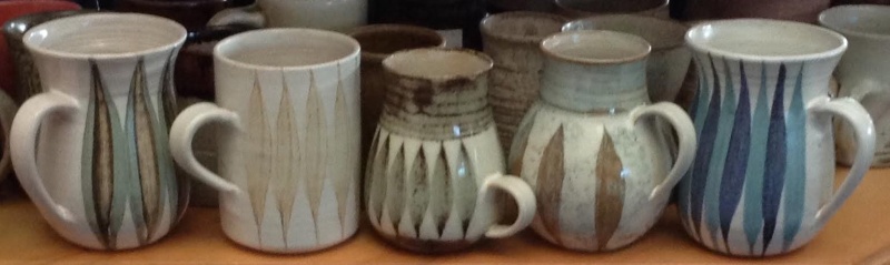 sugar - Hanmer Pottery mugs (4,5,6) and bowls (2) Hanmer14