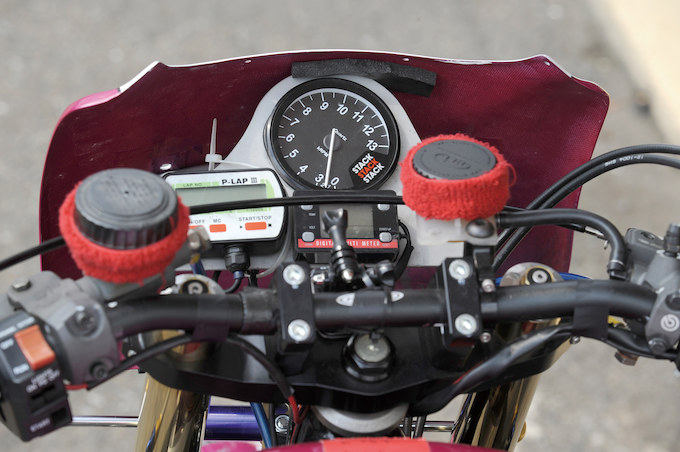 Yamaha XJR - Page 2 Detail10