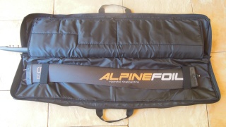 (VENDU) Alpine foil 5.0 carbon + board RVX 5 Dscn9010