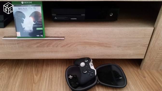 [Vendu] Xbox one elite en boite + halo 5, gears of war