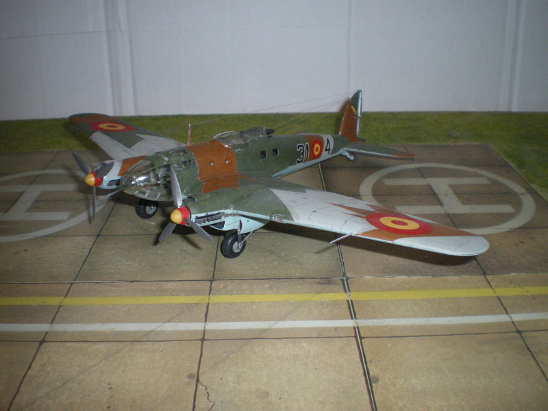 [Italeri] CASA 2.111/Heinkel He 111 H-16 Espagnol a partir d'un H-6 Imgp0108