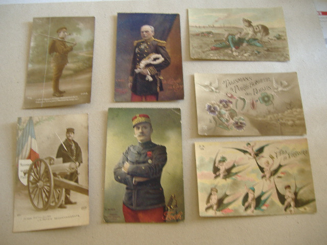 Rentré  CPA patriotique 1914-1918 + briquet + photo algerie Lot_0711