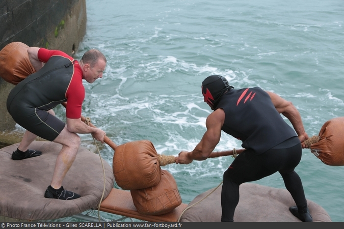 [Spoilers] Présentation > Fort Boyard 2016-01 - Jean-Luc Lemoine (02/07/2016) Fort-b37