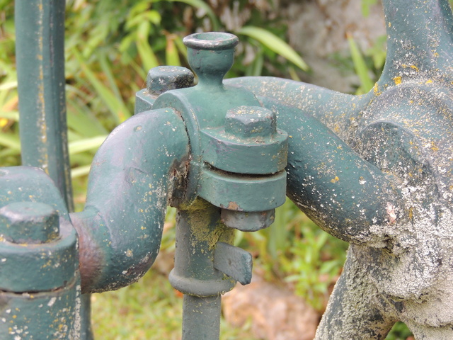 Les pompes à eau de nos villages Dscn7523