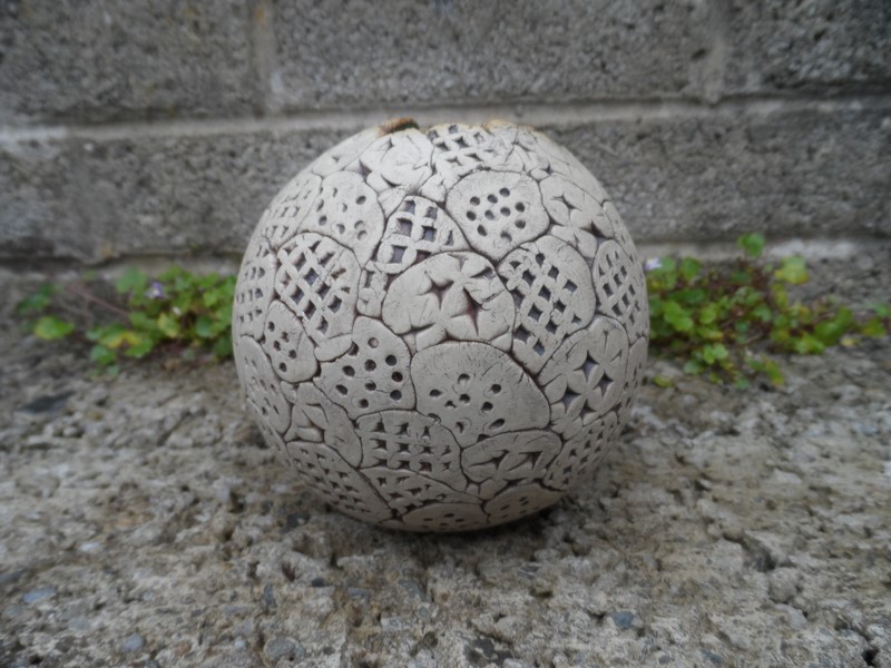 Ceramic Egg shaped studio piece, JJ mark Sam_7013