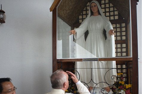 Lipa, la 17è Apparition Mariale reconnue dans l'Église Catholique ! 7-janv10