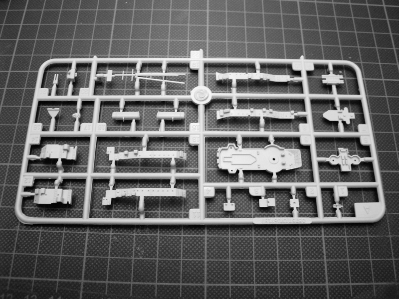 "HMS Huron 1944"1:700 kleine Bausatzvorstellung in S/W... Pict0912
