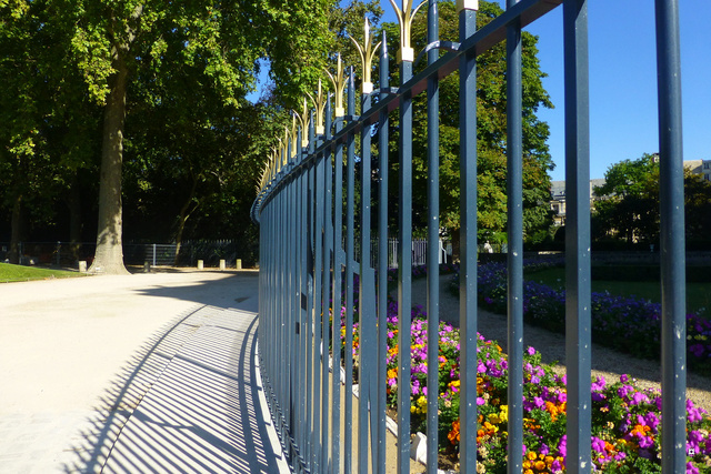 Choses vues dans le jardin du Luxembourg, à Paris - Page 4 Yty_lu13