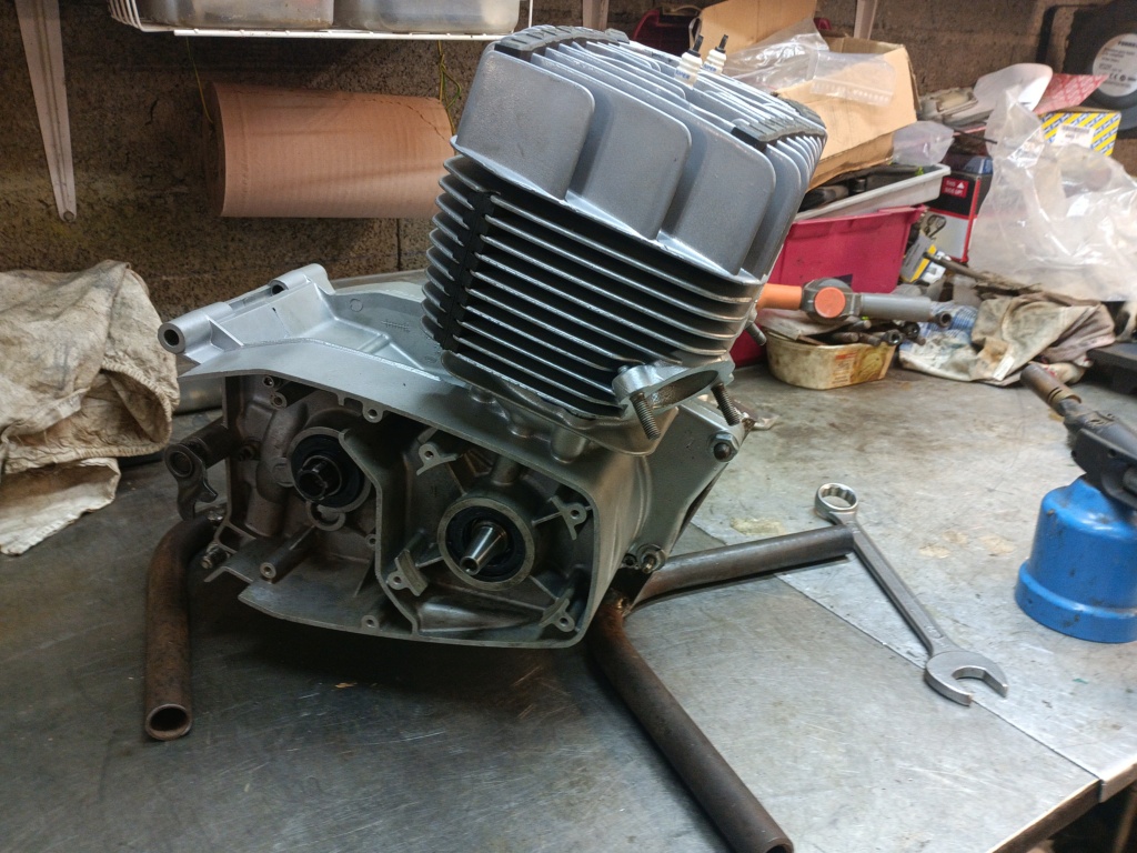 moteur - Remise en forme 350 Jawa  moteur 638 / cadre 639 - Page 3 Img_2717