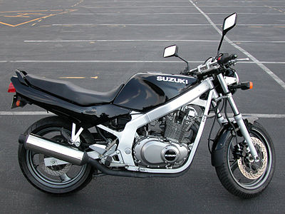 Racer 500 - Page 6 Suzuki10