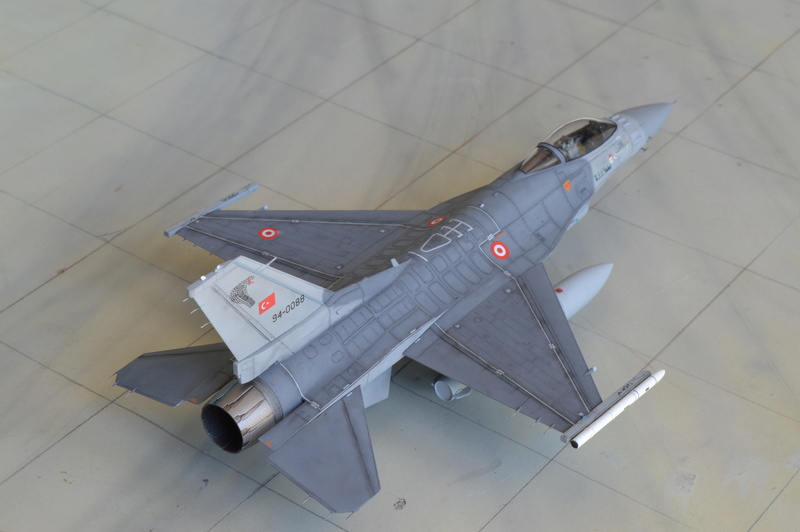 [Tamiya] F16C block 50 Viper - Turquie     Dsc_0030