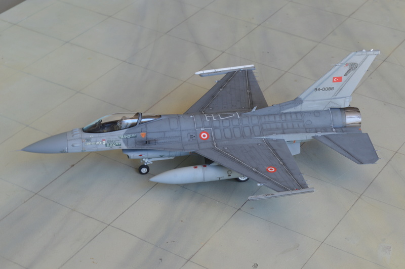 [Tamiya] F16C block 50 Viper - Turquie     Dsc_0031