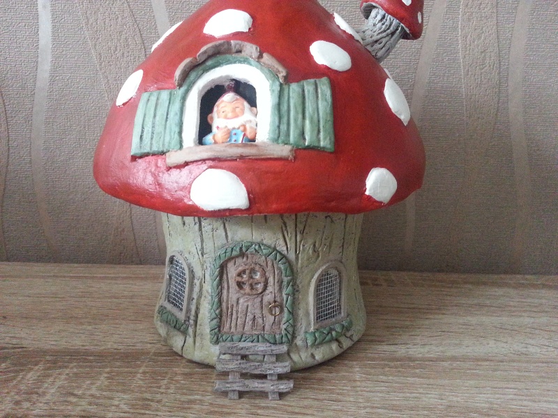 Mushroom House ( 4ème créa ) Juillet 2016 Myriam 20160736