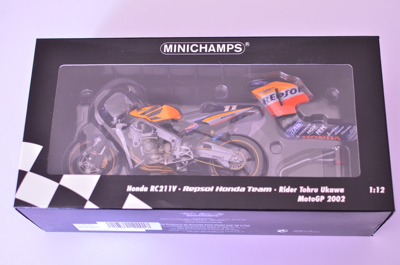 RC211 2002 UKAWA Minichamps Rc211v10