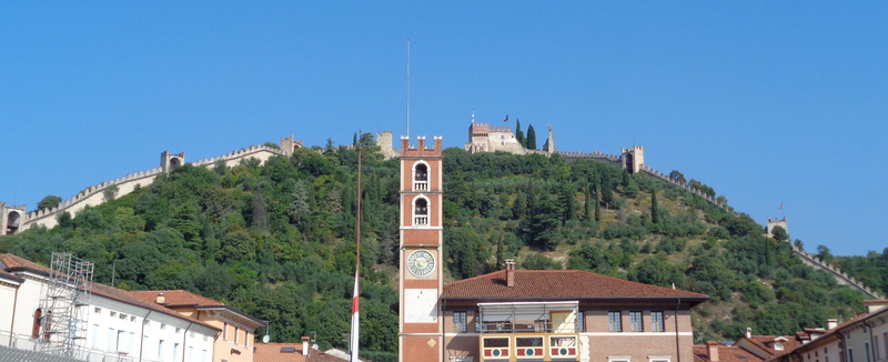 Marostica - Museo dei costumi della partita a scacchi e Ponte Vecchio a Bassano del Grappa Dsc03621