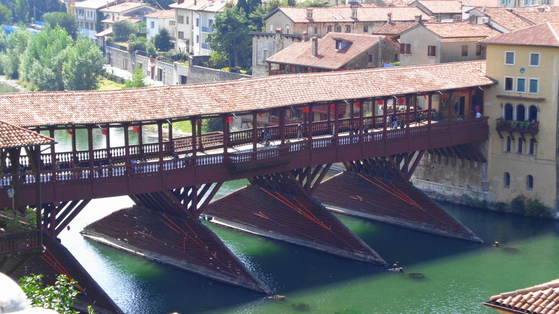 Marostica - Museo dei costumi della partita a scacchi e Ponte Vecchio a Bassano del Grappa Dsc03810